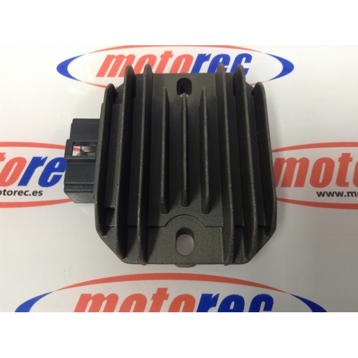 Regulador Piaggio 125/150 Yamaha majesty 125